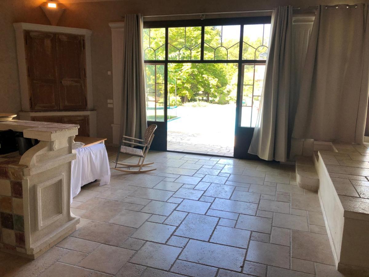 Le Pool House - Private Jacuzzi - Mas Des Sous Bois Hotel Ventabren Exterior photo