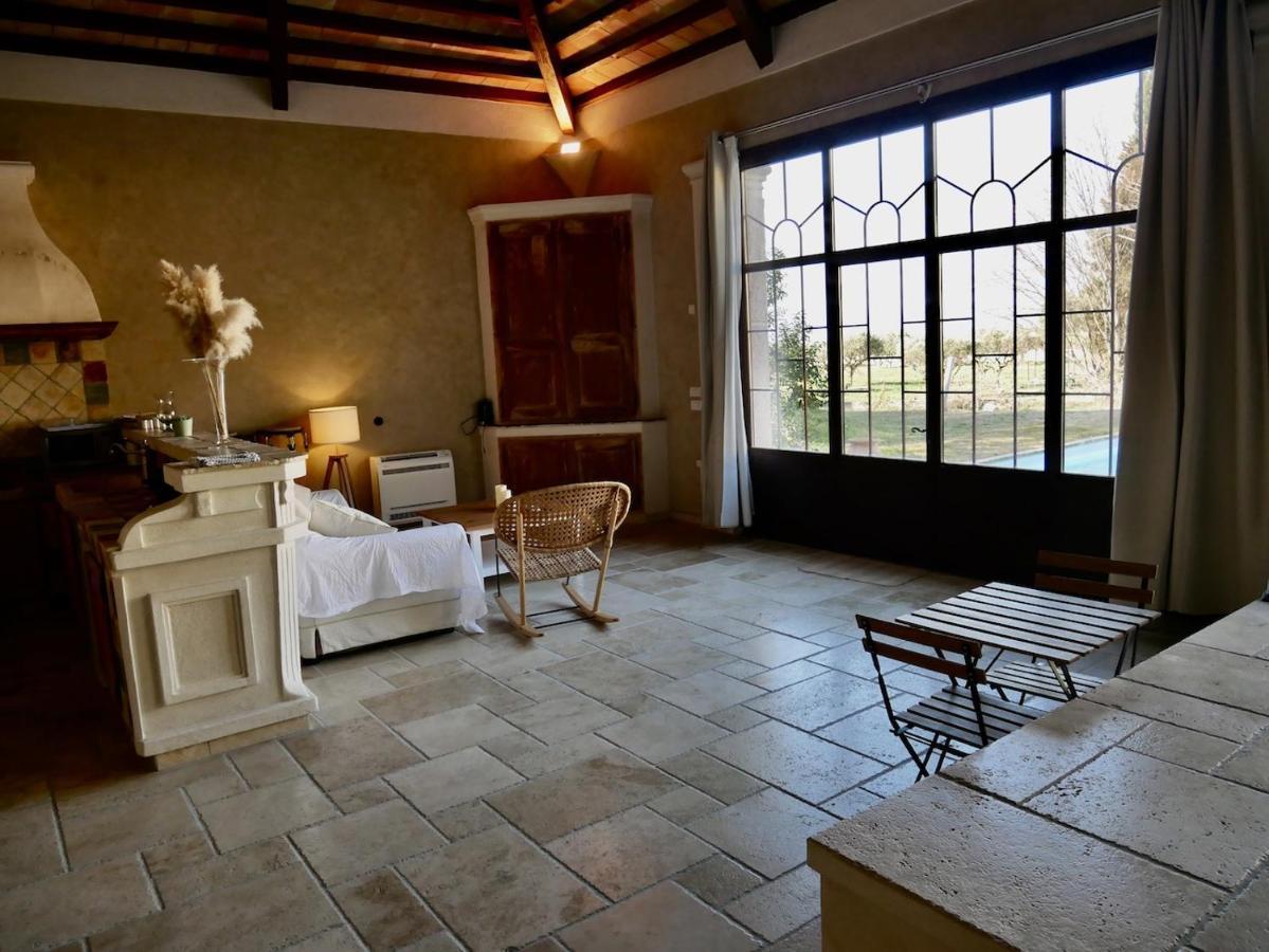 Le Pool House - Private Jacuzzi - Mas Des Sous Bois Hotel Ventabren Exterior photo